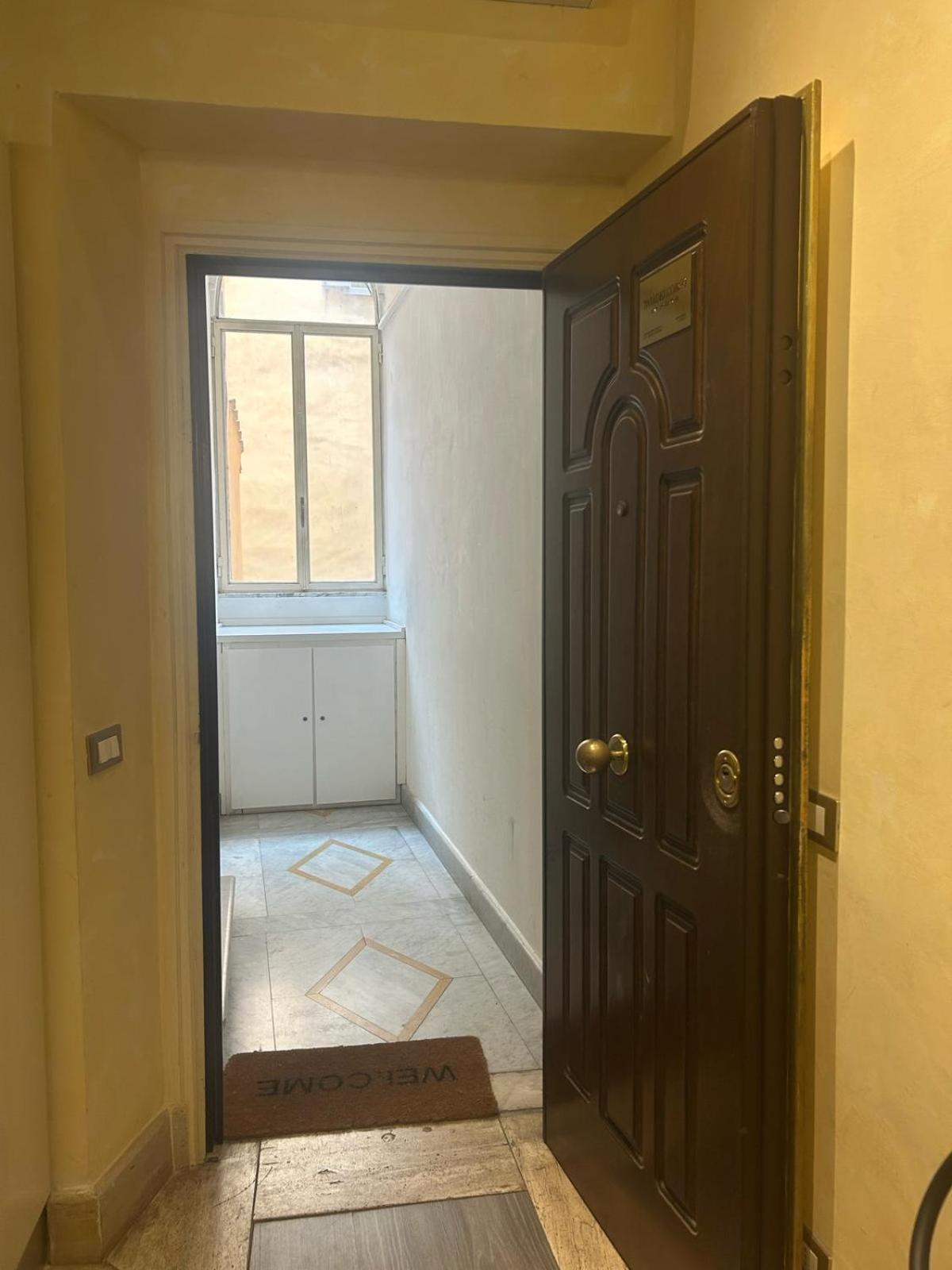Nsm 71Viadelcorso Appartamento Con Terrazzo 로마 외부 사진