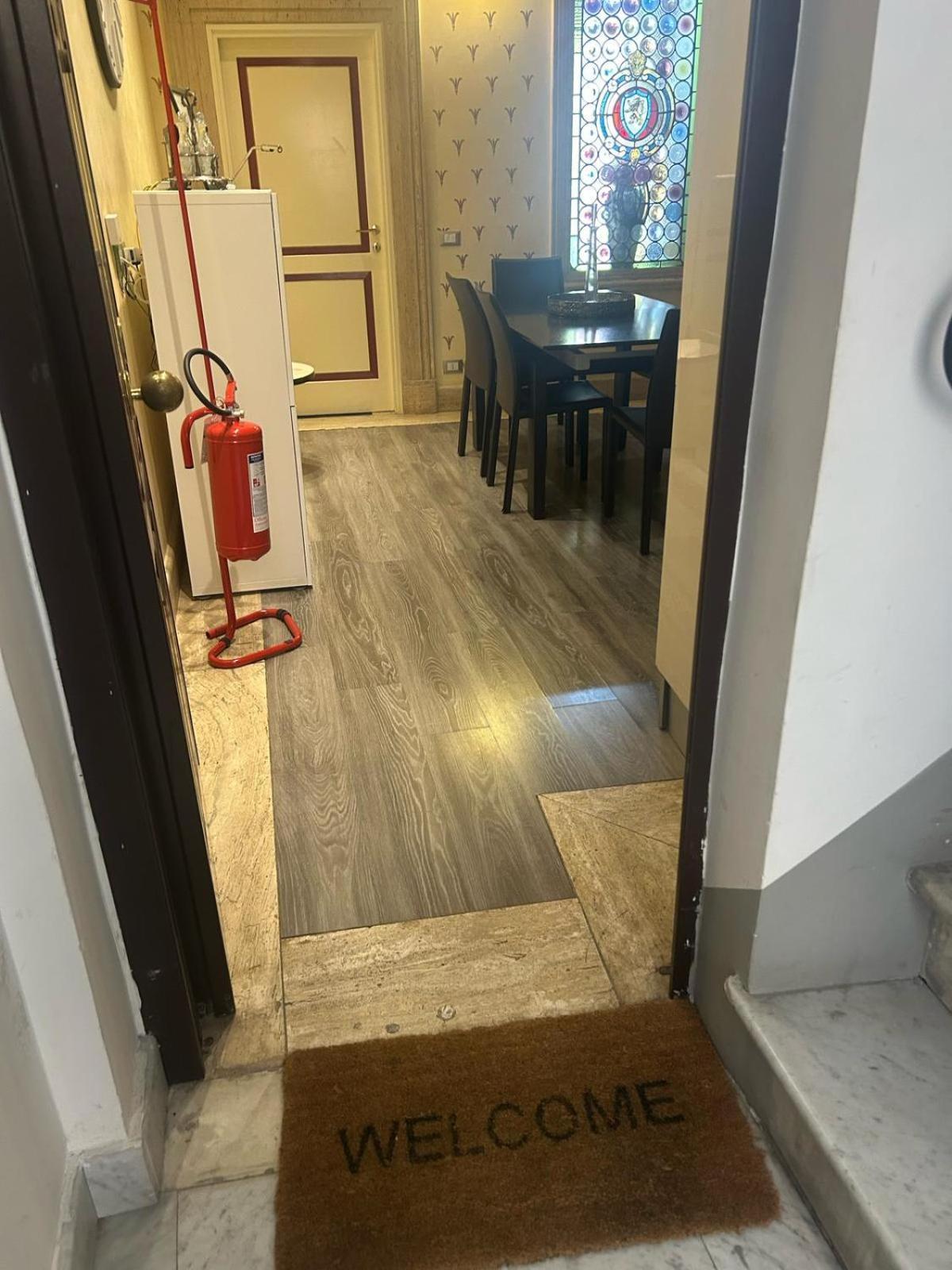 Nsm 71Viadelcorso Appartamento Con Terrazzo 로마 외부 사진